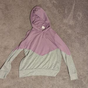 Kaileigh Joanna Chevron Hoodie | Lilac Gray Colorblock Knit Top